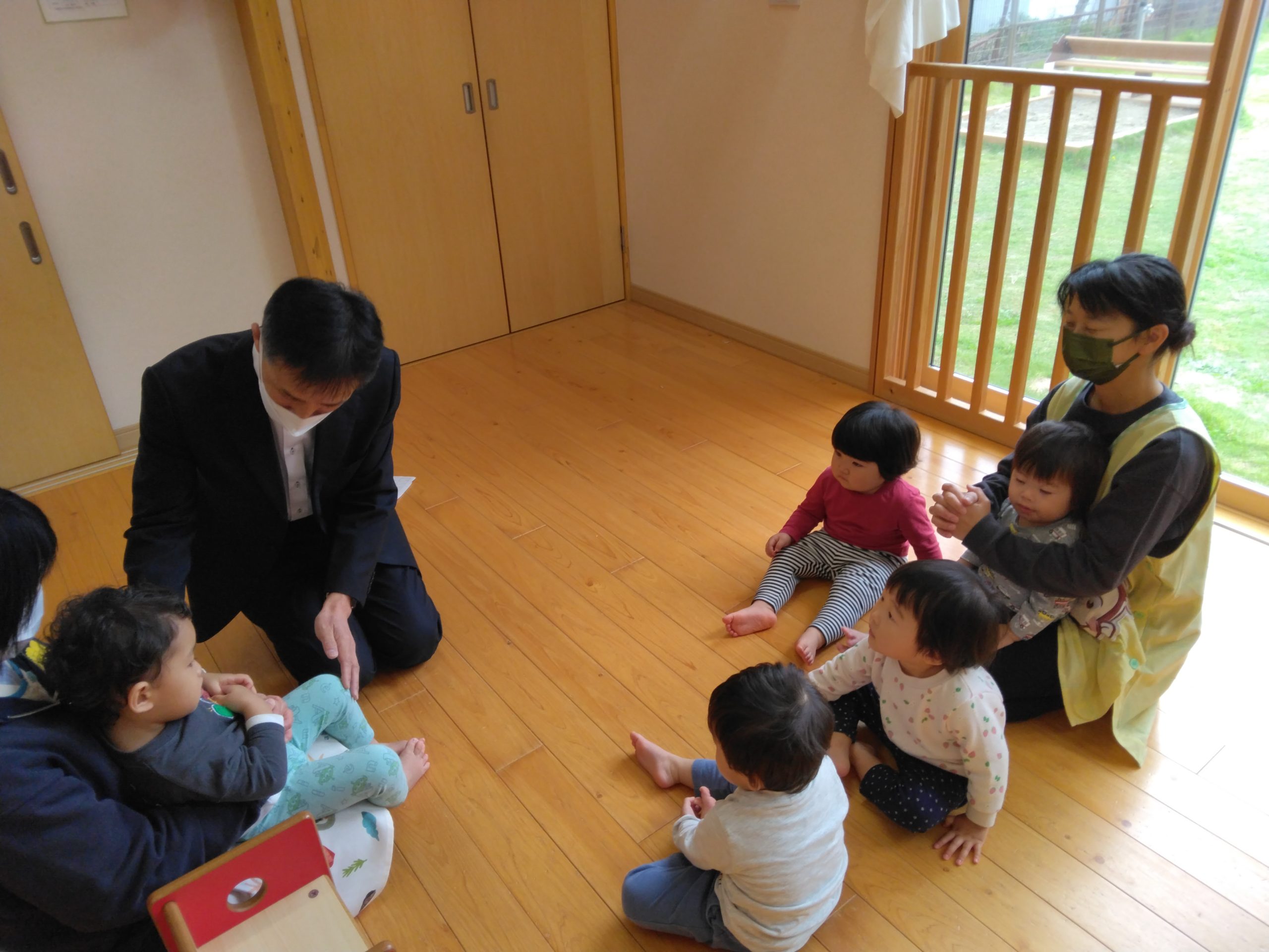 10月生まれの誕生会(未満児クラス)